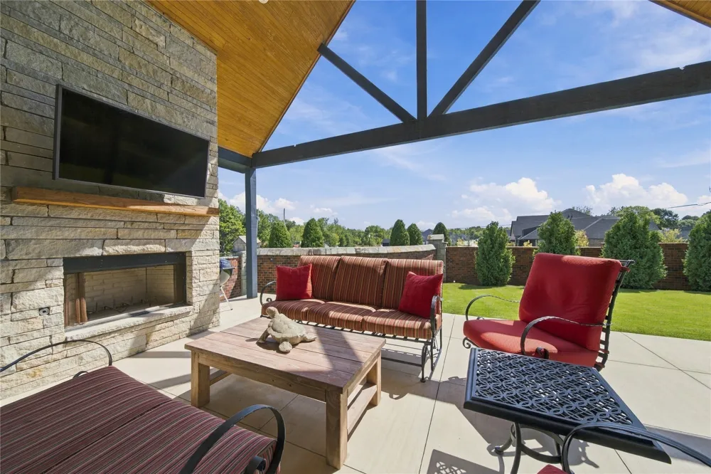 708 W 110 PLACE S Jenks, OK 74037