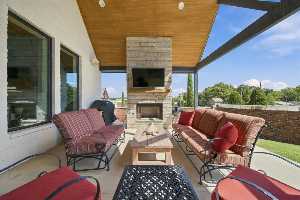 708 W 110 PLACE S Jenks, OK 74037
