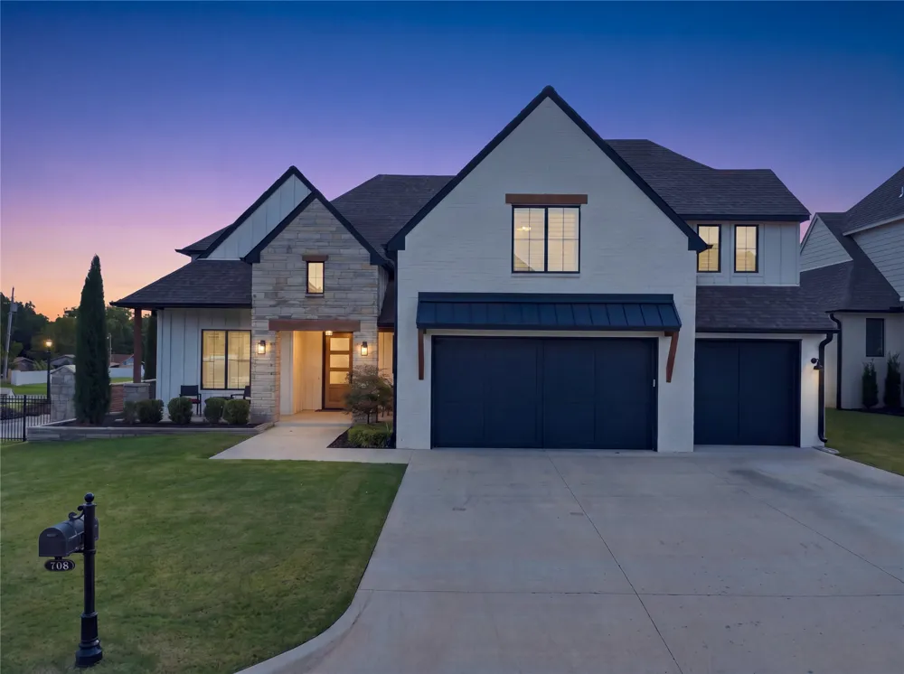 708 W 110 PLACE S Jenks, OK 74037