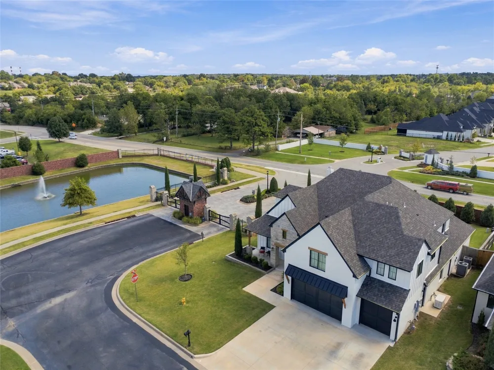 708 W 110 PLACE S Jenks, OK 74037