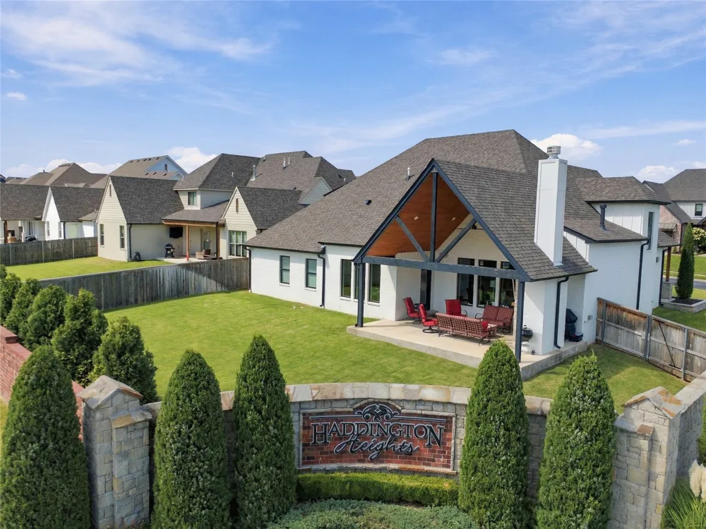 708 W 110 PLACE S Jenks, OK 74037