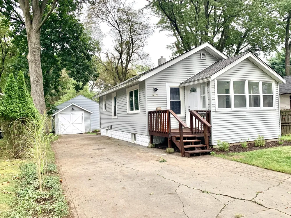3621 Adams Street Kalamazoo City, MI 49008
