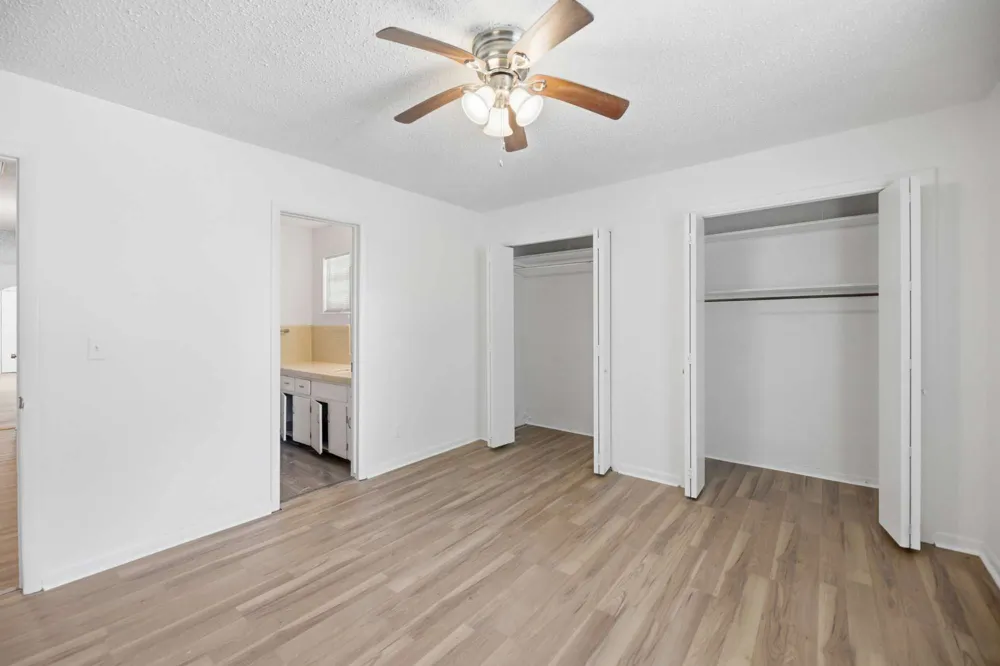 313 E Woodrow Place Tulsa, OK 74106