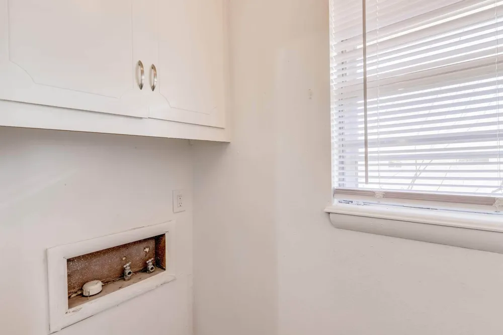313 E Woodrow Place Tulsa, OK 74106