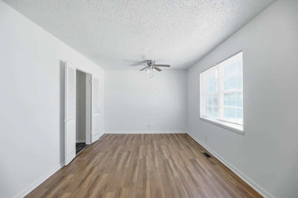 313 E Woodrow Place Tulsa, OK 74106