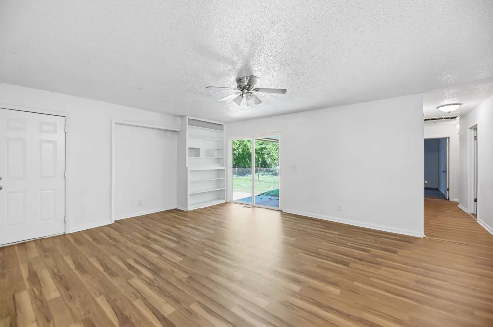 313 E Woodrow Place Tulsa, OK 74106