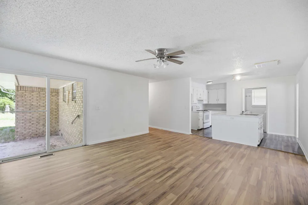 313 E Woodrow Place Tulsa, OK 74106