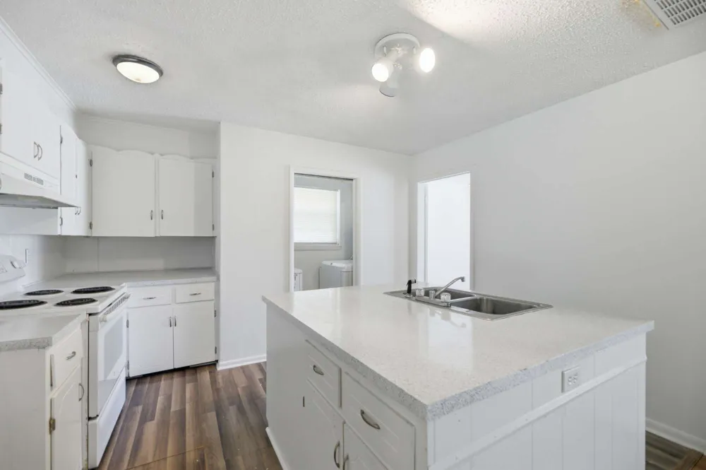 313 E Woodrow Place Tulsa, OK 74106