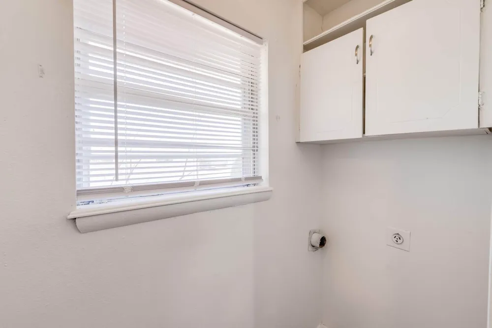 313 E Woodrow Place Tulsa, OK 74106