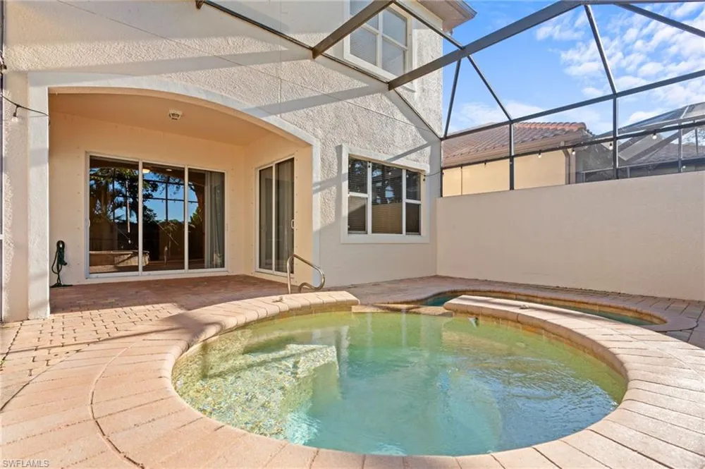 5717 Mango Circle #5717 Naples, FL 34110
