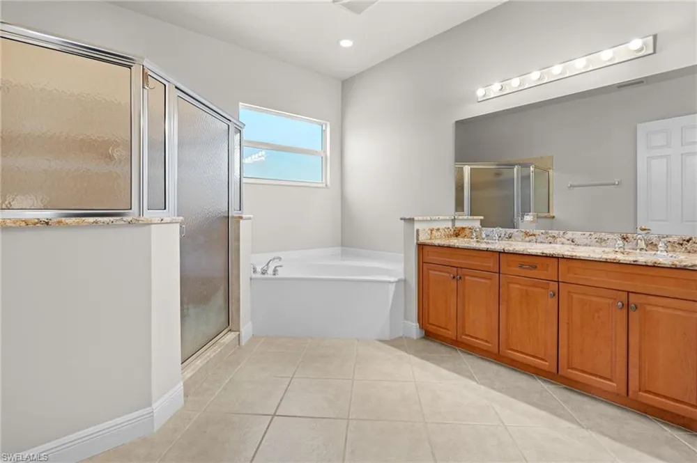 5717 Mango Circle #5717 Naples, FL 34110