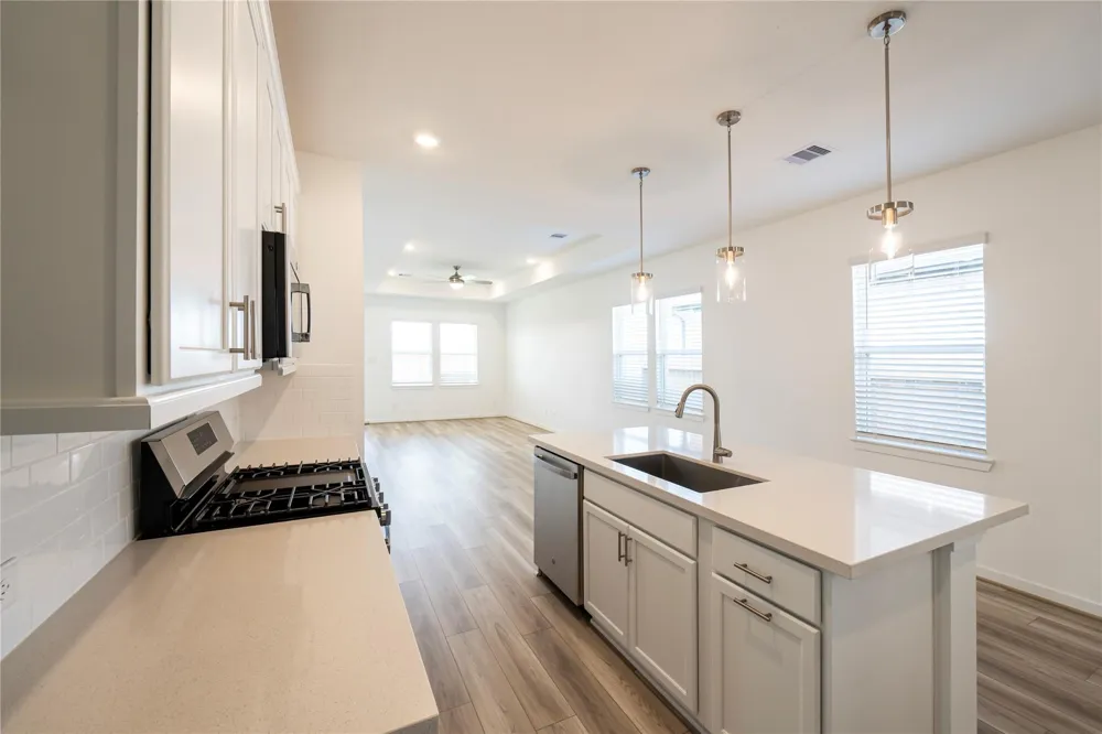 130 Radiant Lane Richmond, TX 77469