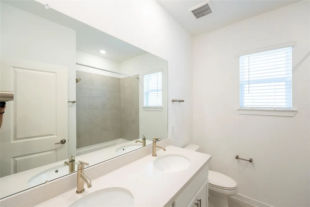 130 Radiant Lane Richmond, TX 77469