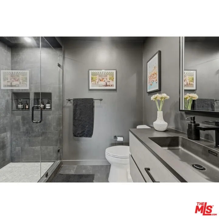 1230 Horn Avenue West Hollywood, CA 90069