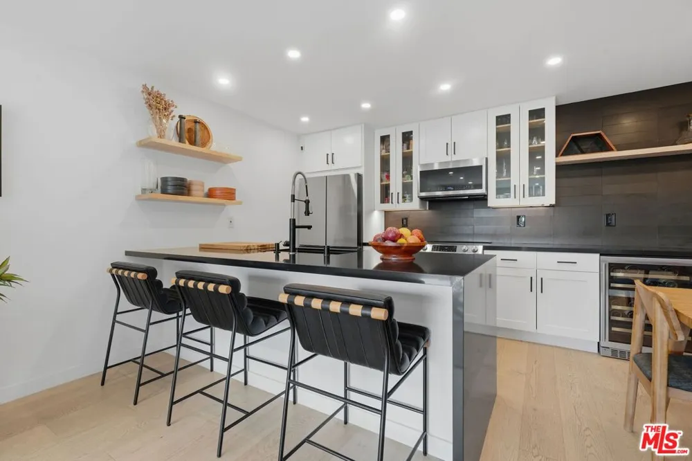 1230 Horn Avenue West Hollywood, CA 90069