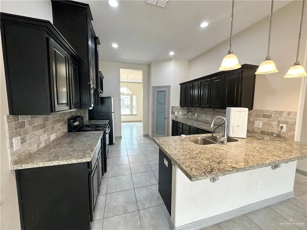 2205 Primrose Drive Weslaco, TX 78596