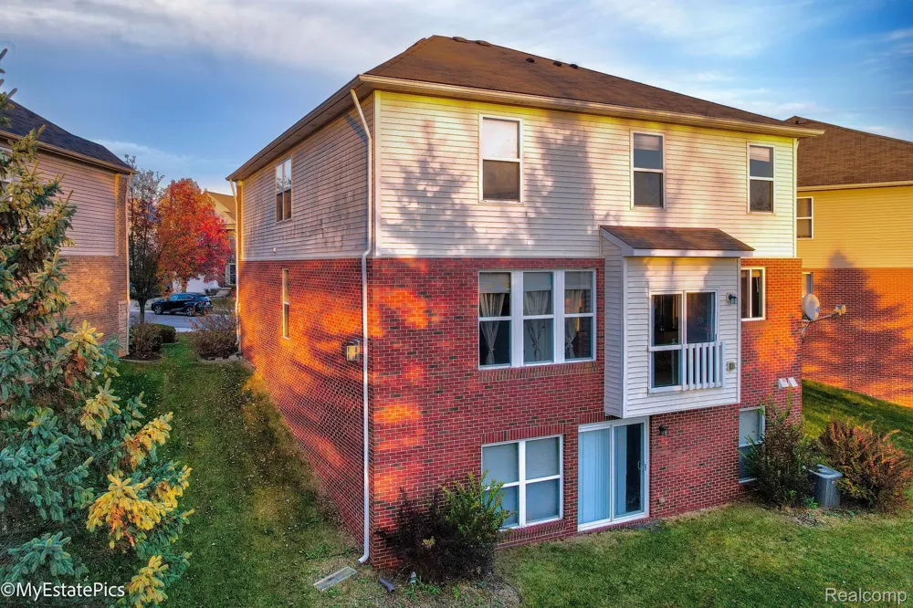 45101 BARTLETT DRIVE Novi City, MI 48377