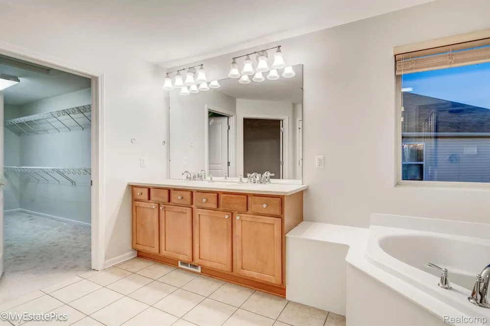 45101 BARTLETT DRIVE Novi City, MI 48377