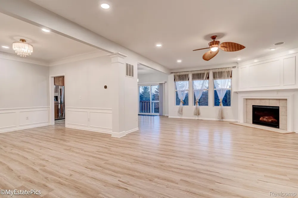 45101 BARTLETT DRIVE Novi City, MI 48377