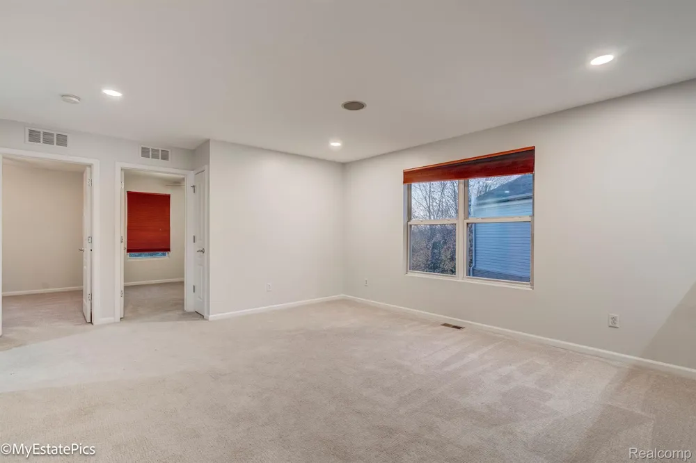 45101 BARTLETT DRIVE Novi City, MI 48377