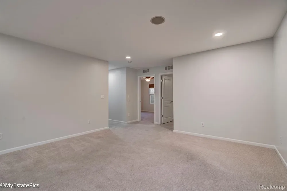 45101 BARTLETT DRIVE Novi City, MI 48377