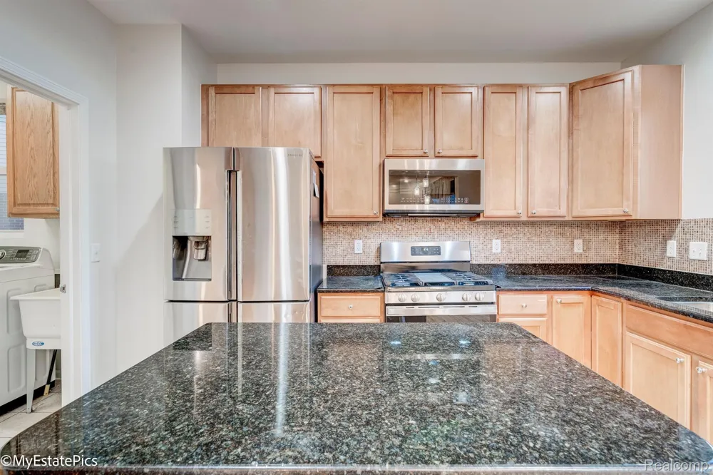 45101 BARTLETT DRIVE Novi City, MI 48377