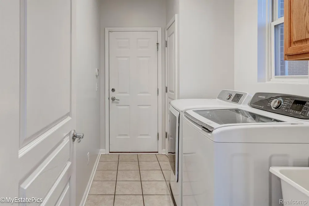 45101 BARTLETT DRIVE Novi City, MI 48377