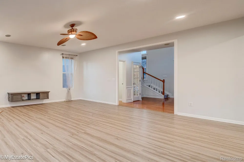 45101 BARTLETT DRIVE Novi City, MI 48377