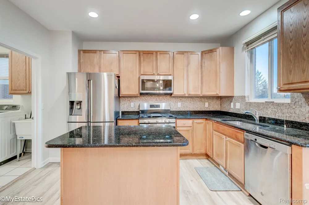 45101 BARTLETT DRIVE Novi City, MI 48377