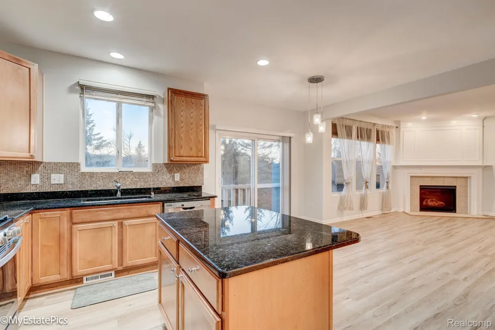 45101 BARTLETT DRIVE Novi City, MI 48377