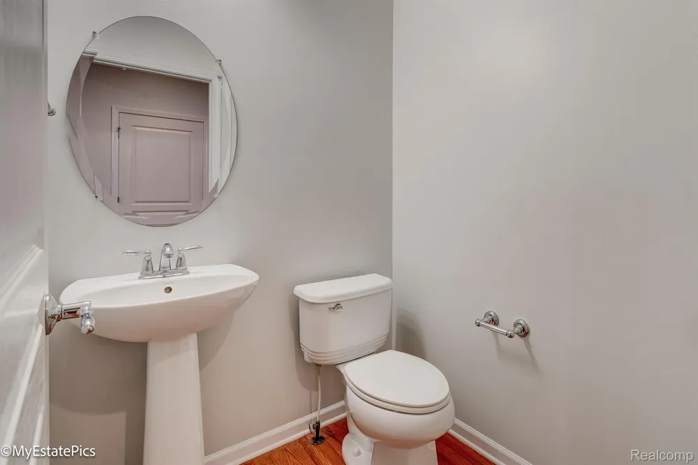 45101 BARTLETT DRIVE Novi City, MI 48377