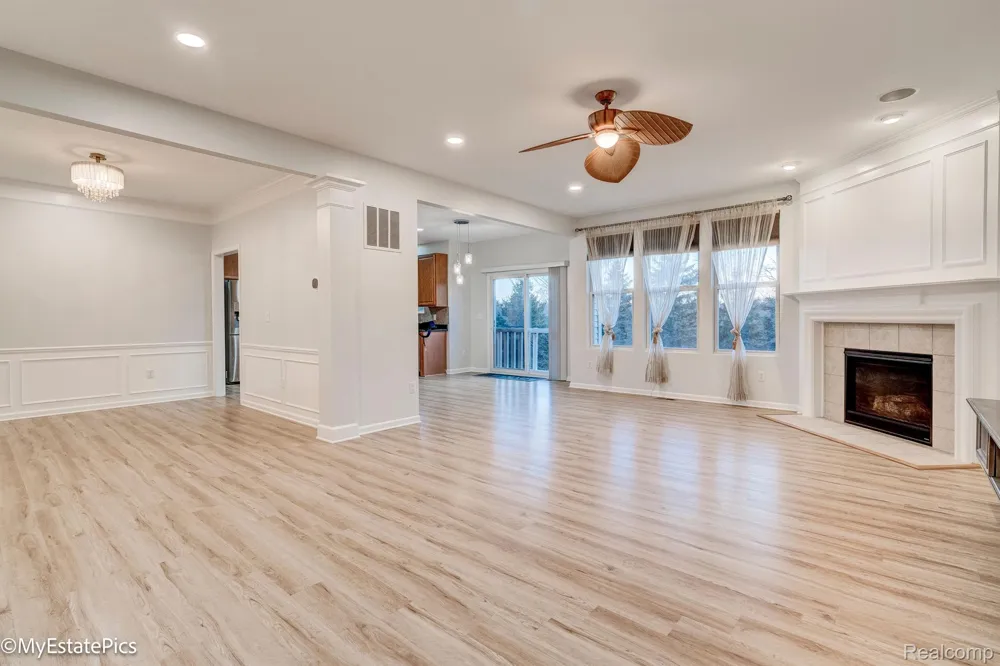 45101 BARTLETT DRIVE Novi City, MI 48377
