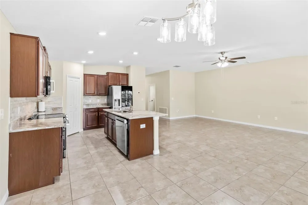 10633 STANDING STONE DRIVE Wimauma, FL 33598