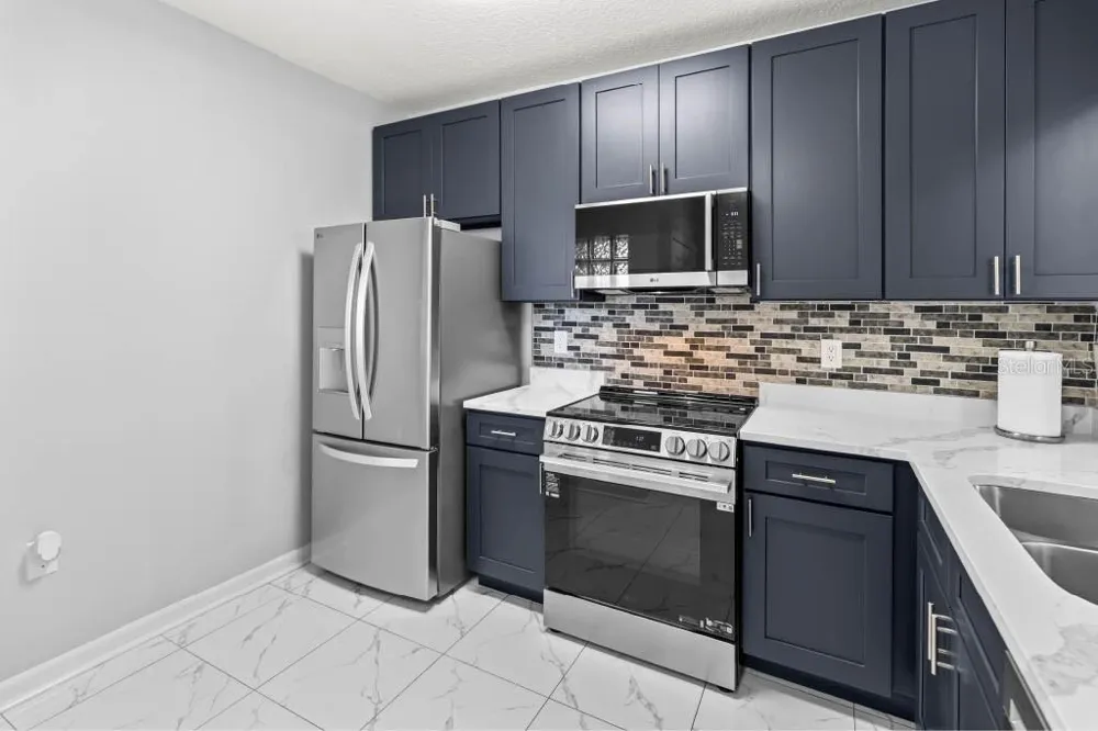 10633 STANDING STONE DRIVE Wimauma, FL 33598