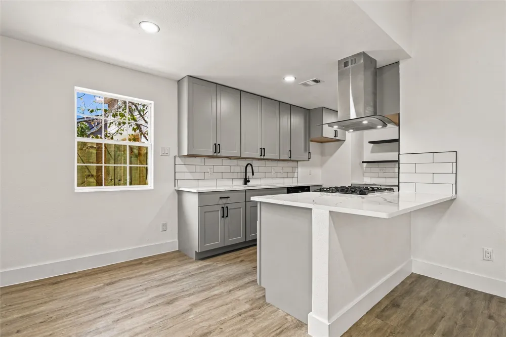 3306 Ridgehaven Street Irving, TX 75062