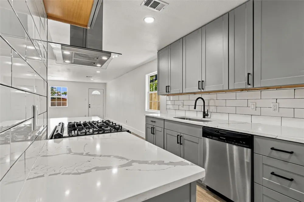 3306 Ridgehaven Street Irving, TX 75062