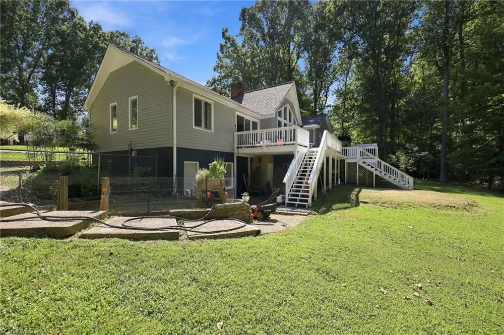 5616 Cates Drive Greensboro, NC 27409