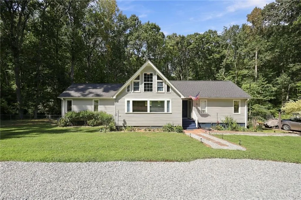 5616 Cates Drive Greensboro, NC 27409