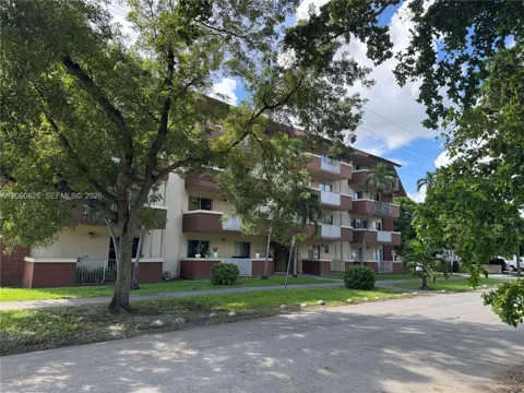 680 Miller Dr #W301