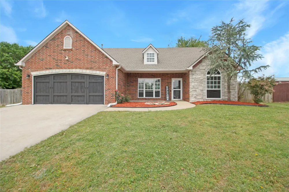 2602 SW Wolf Run Drive Claremore, OK 74019