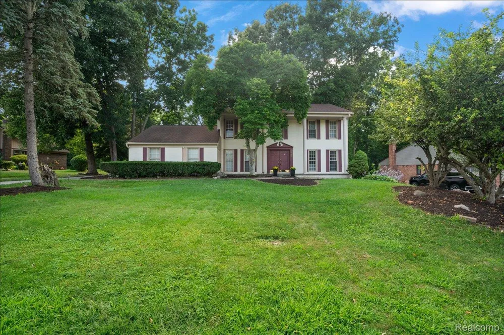 2196 Willow Leaf Drive Rochester Hills City, MI 48309