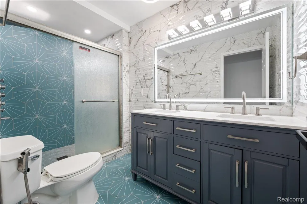2196 Willow Leaf Drive Rochester Hills City, MI 48309