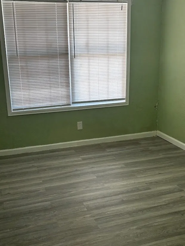 202 E Carolyn Drive Garland, TX 75041