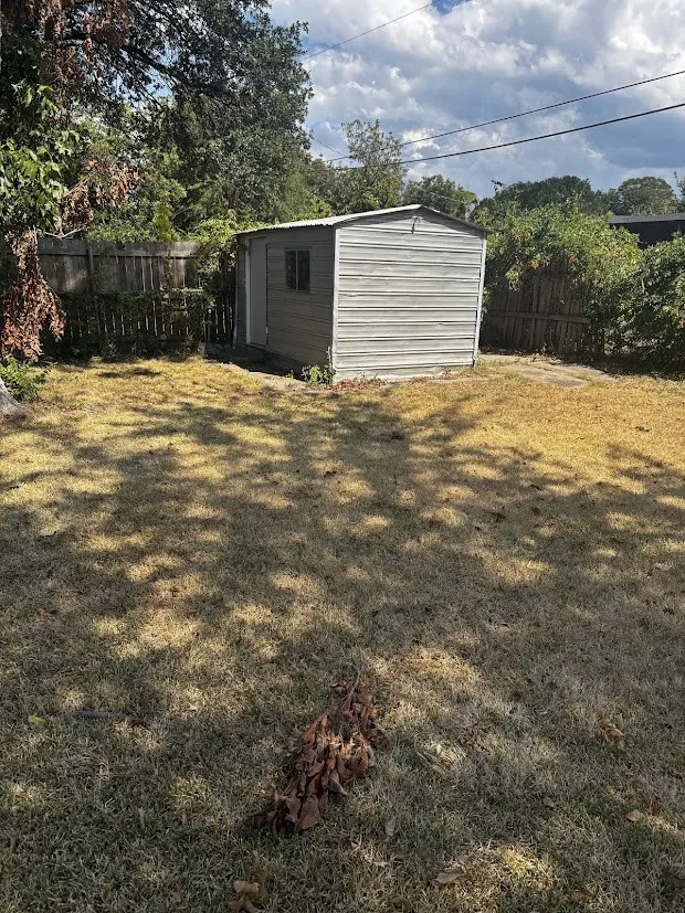 202 E Carolyn Drive Garland, TX 75041