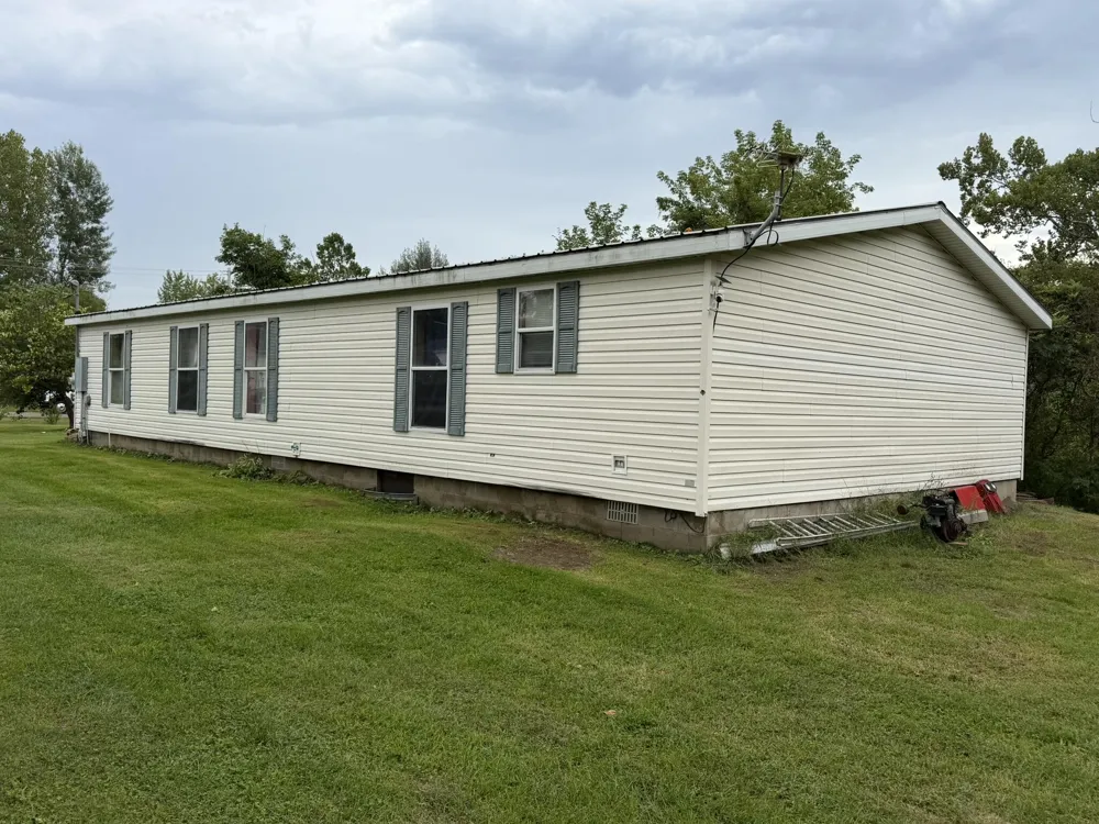 40 S Pine Street Breedsville Village, MI 49056