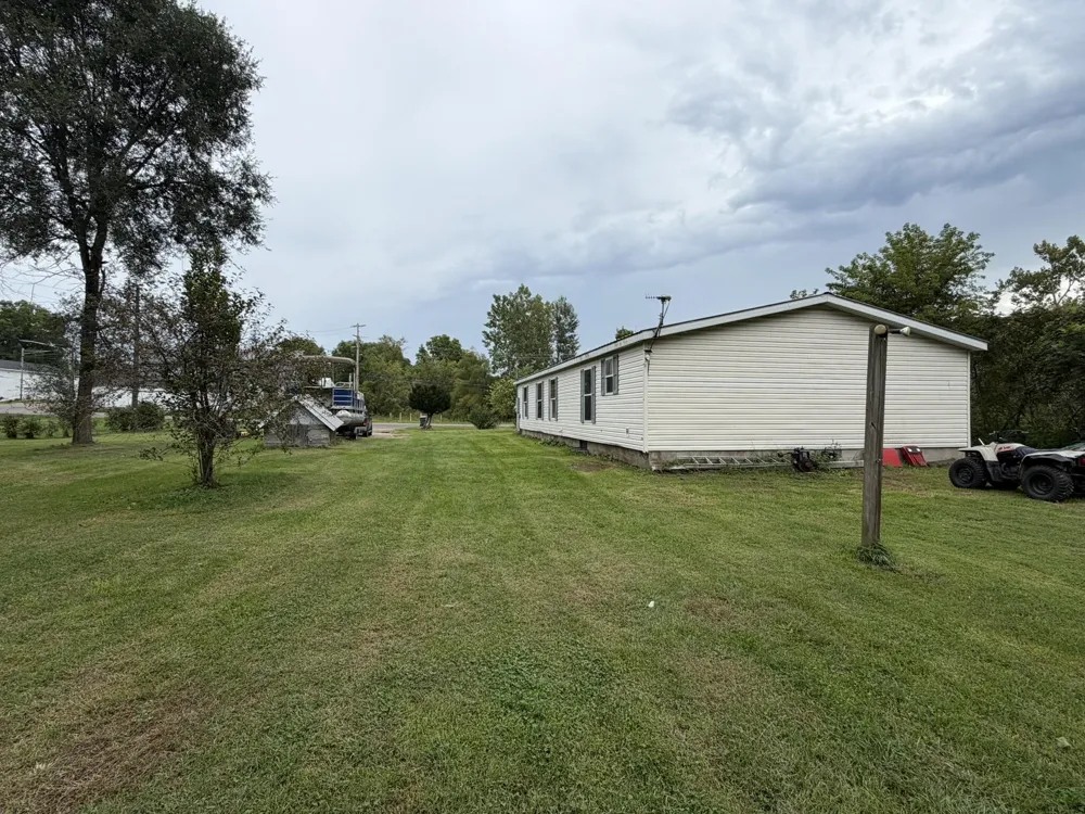 40 S Pine Street Breedsville Village, MI 49056