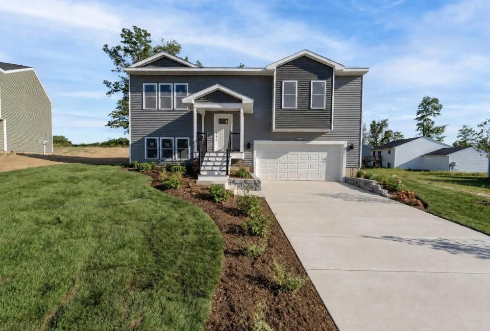 303 Mimz Court Bangor City, MI 49013
