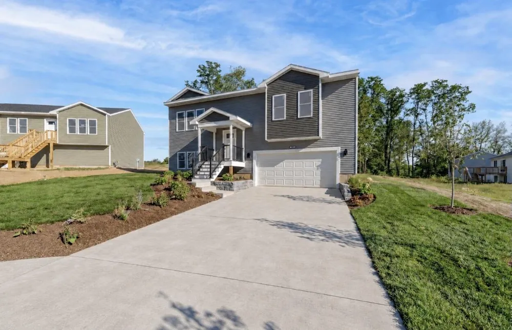 303 Mimz Court Bangor City, MI 49013