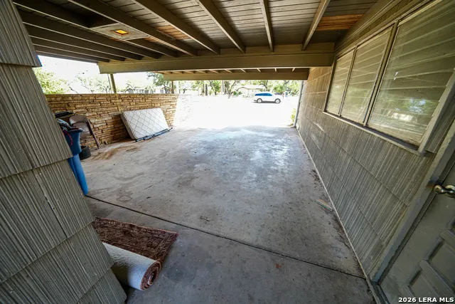 664 S Edwards Ave Charlotte, TX 78011