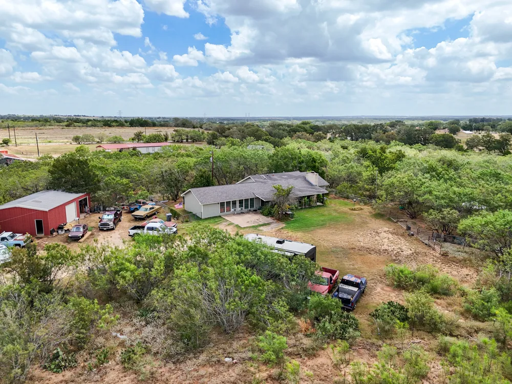 485 FM 672 Dale, TX 78616